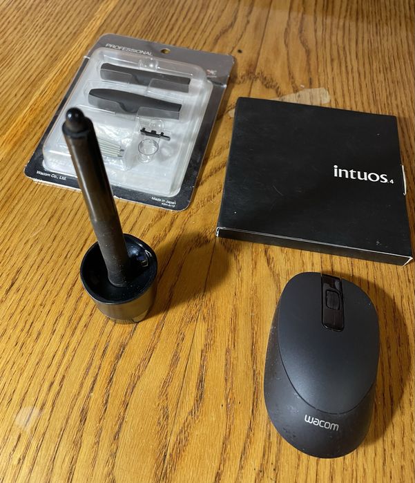 Графічний планшет Wacom Intuos 4