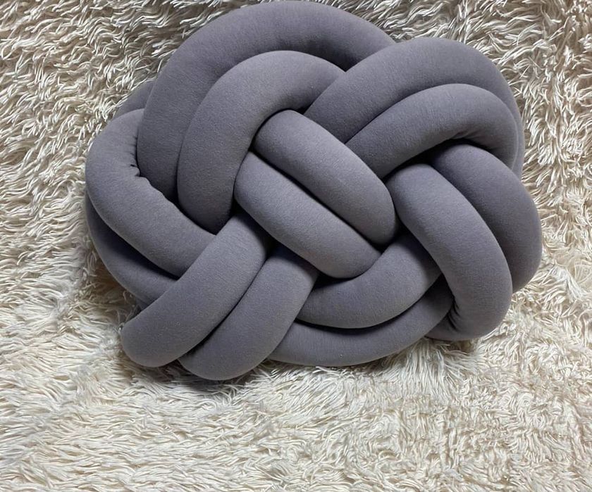 Poduszka ozdobna knot pillow