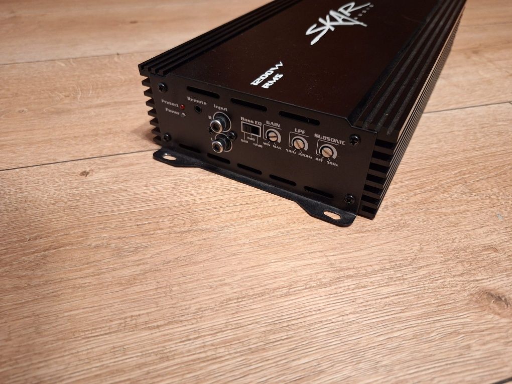 Wzmacniacz Skar Audio RP-1200.1D excursion