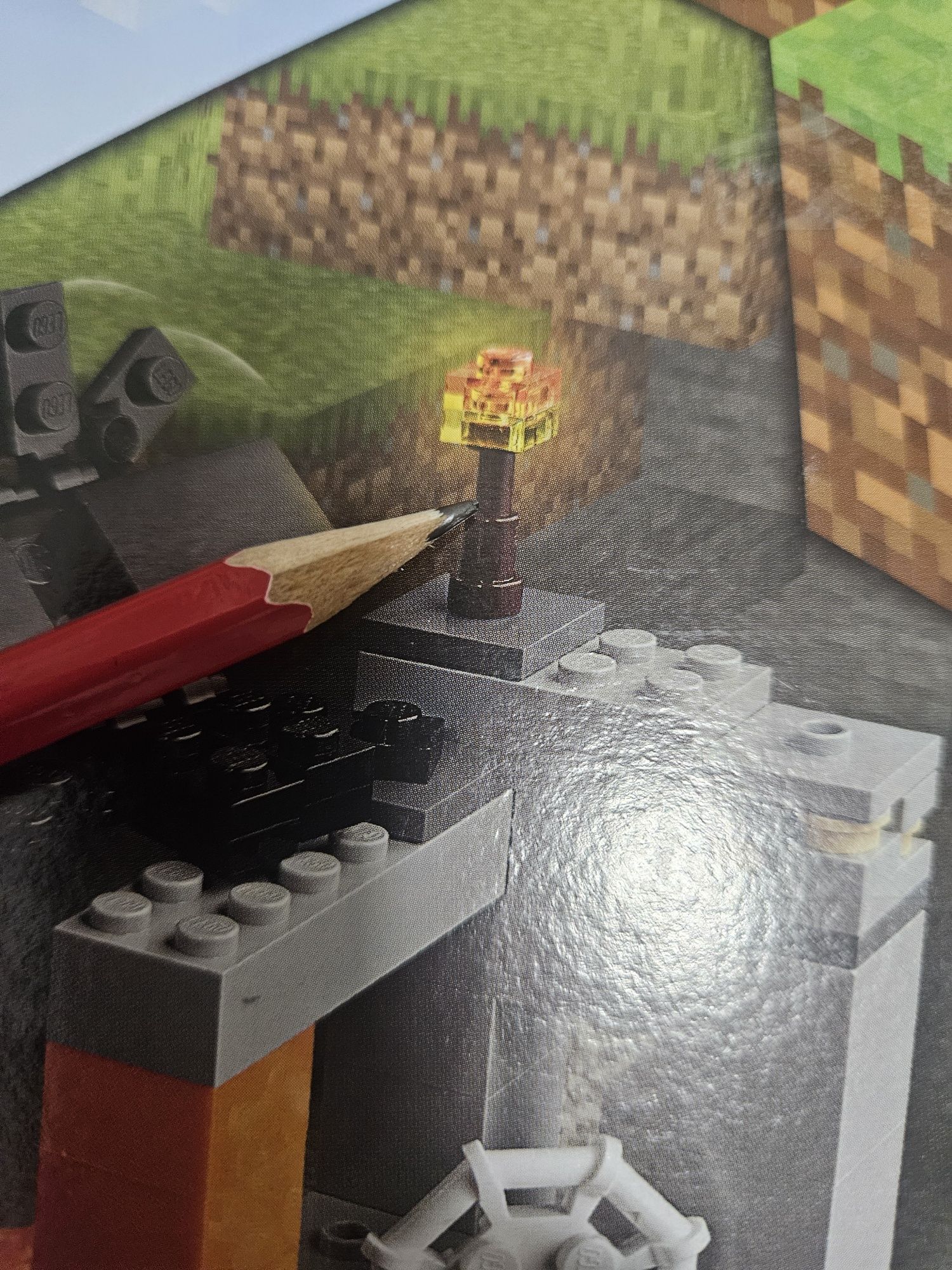 Конструктор LEGO Minecraft Покинута шахта (21166)