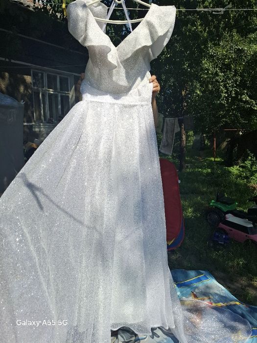 Сукня весільна без фати