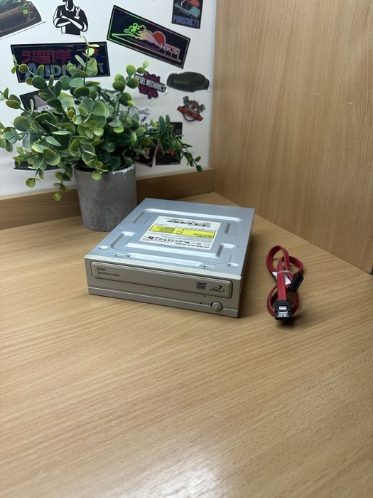 Nagrywarka DVD + kabel sata