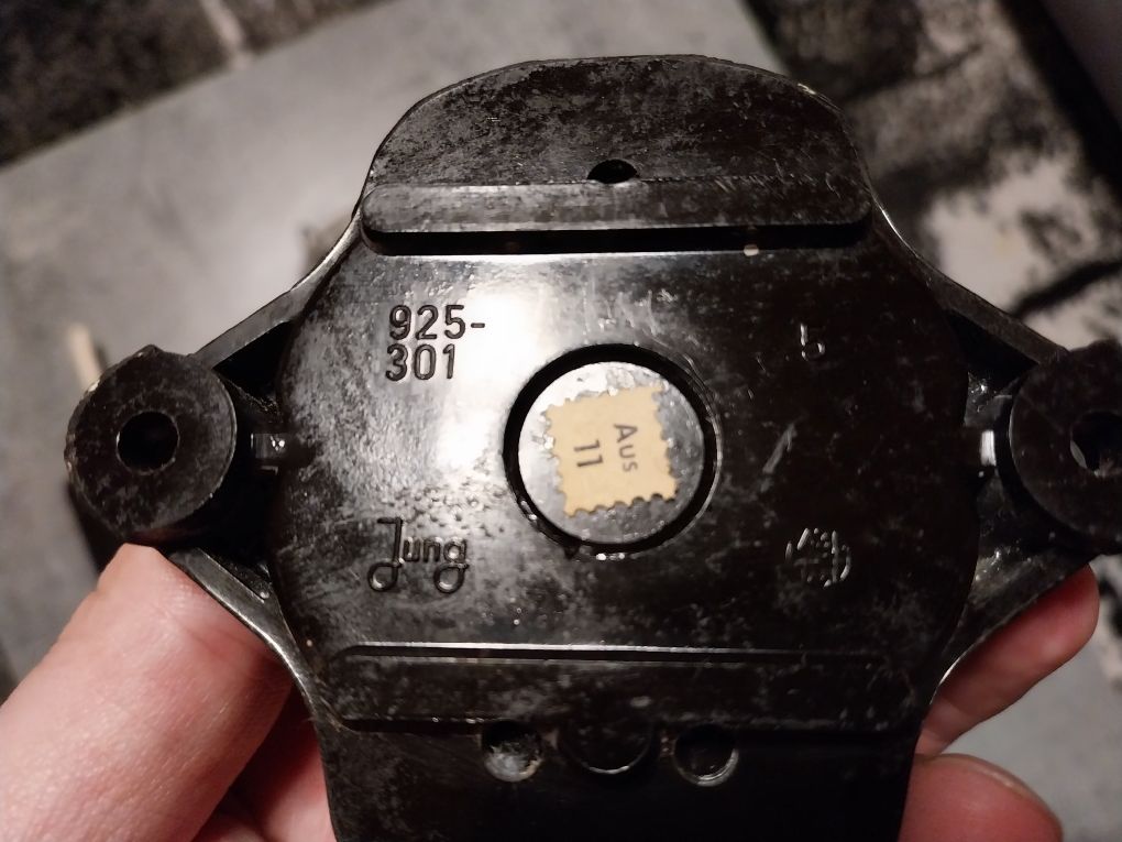 Lampa  loft włącznik JUNG puszka
