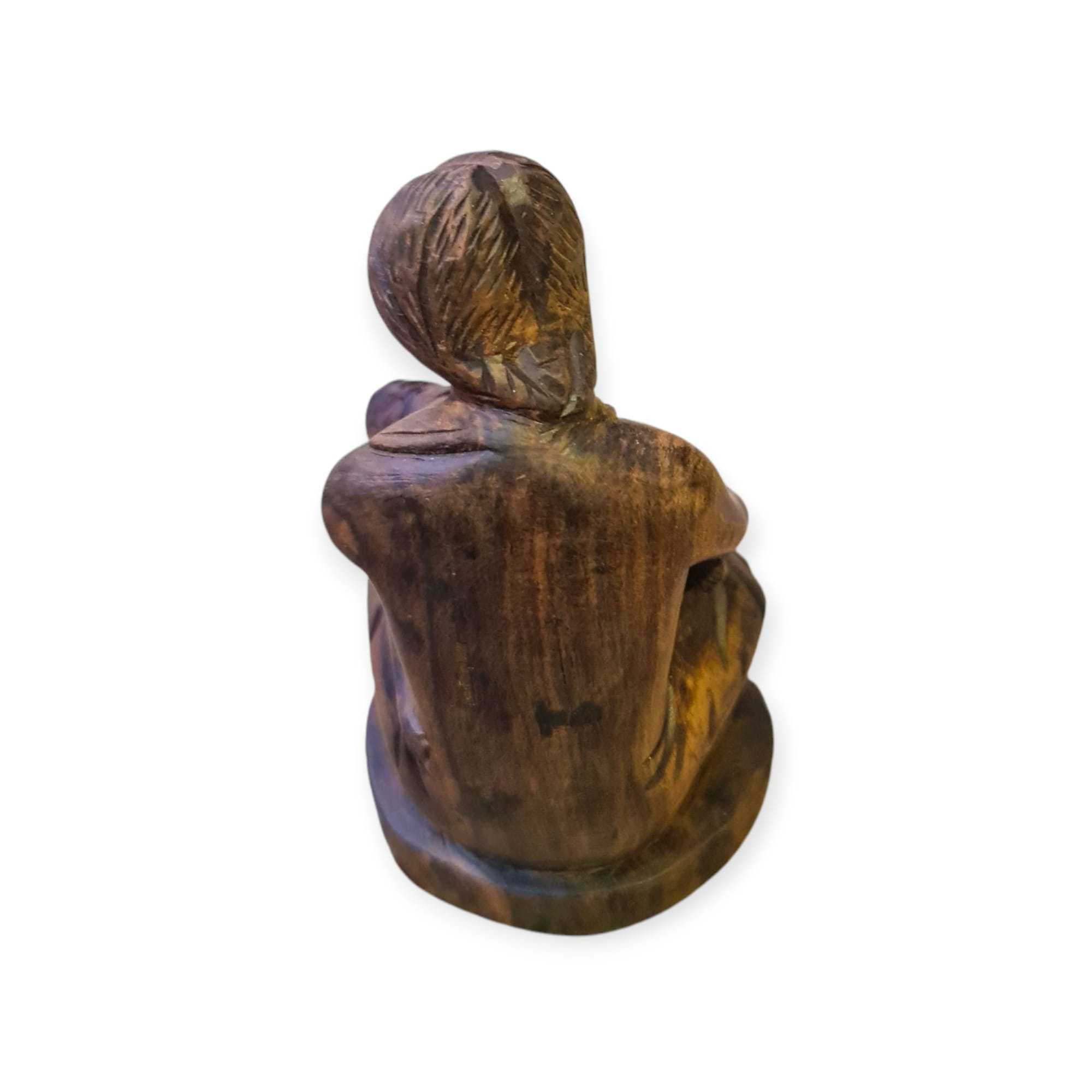 Estátua Gesso – Mãe Amamentando Bebê