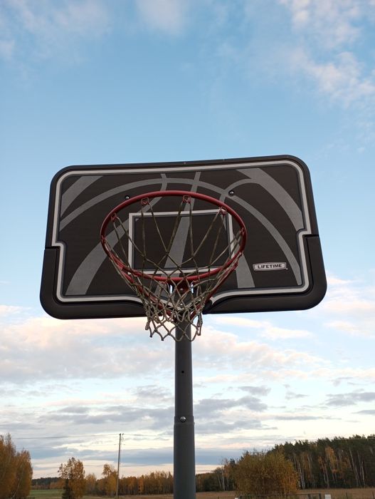 Kosz do koszykówki wysoki