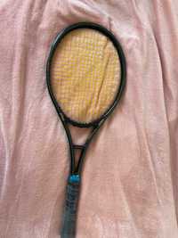 ракетка для тенісу
