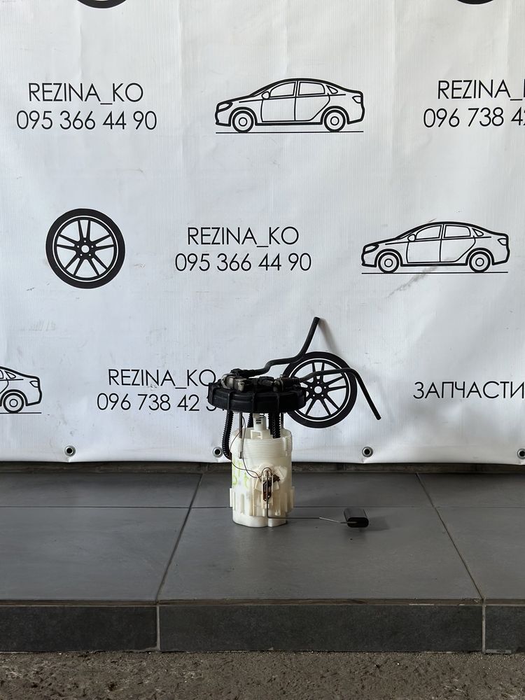 Колба в бак Renault Trafic,Opel Vivaro 2.0 DCI 2007-2014 р.