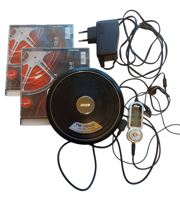 Аудиоплеер. FM-тюнер. Плеер VCD-MP3-CD-DA.
