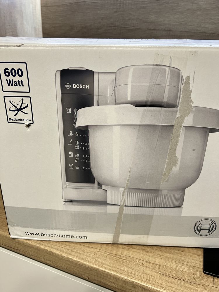 Універсальний кухонний комбайн Bosch MUM4855