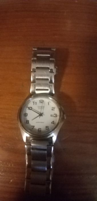 Relógio  casio com calendário