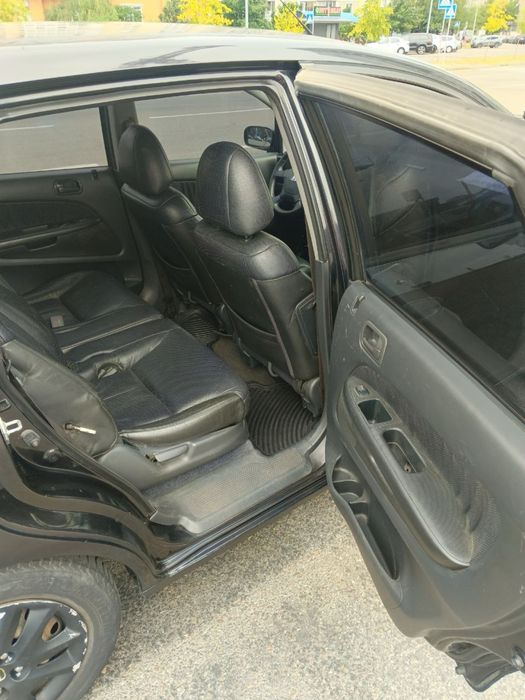 Honda stream универсал