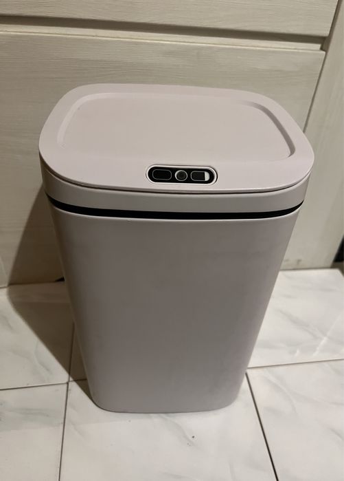 Kosz na smieci elektryczny