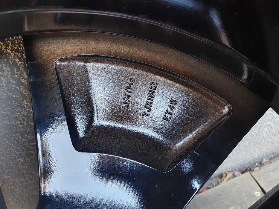 Koła 215/50R18 2GJ Seat Ateca 5x112 Kormoran zima nowe N8041.1859