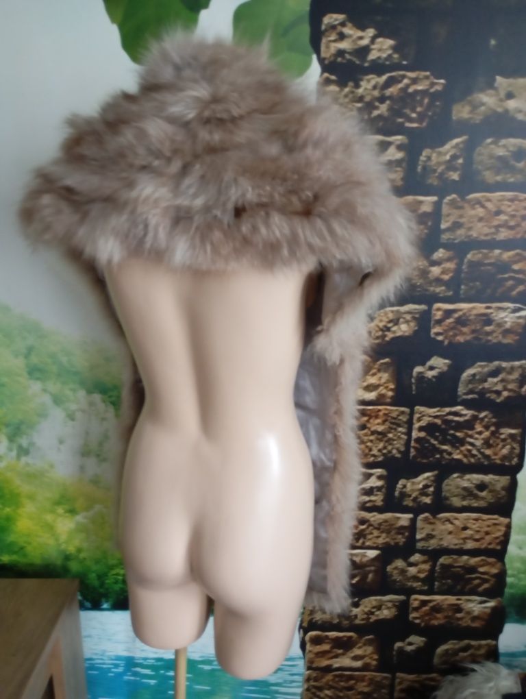 Kołnierz z lisa Fritz Jensen szerokość 20cm  długość 88cmx2  stan bard