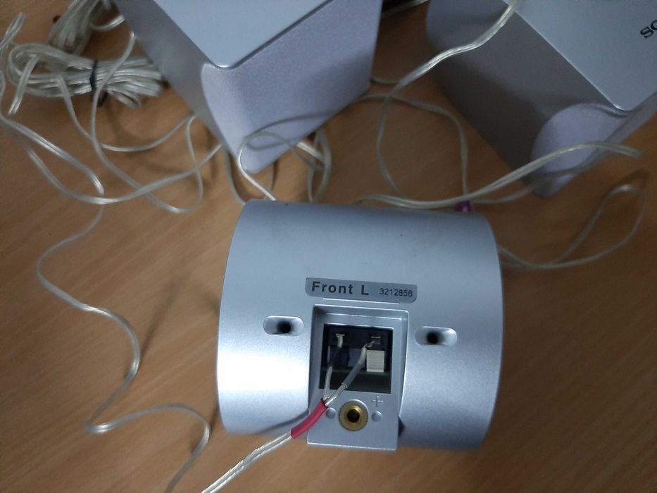 Leitor de DVD/CD SONY Home Cinema DAV-EA20