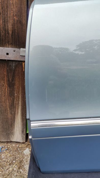 MERCEDES E W211 kombi drzwi tył LEWE TYLNE 747