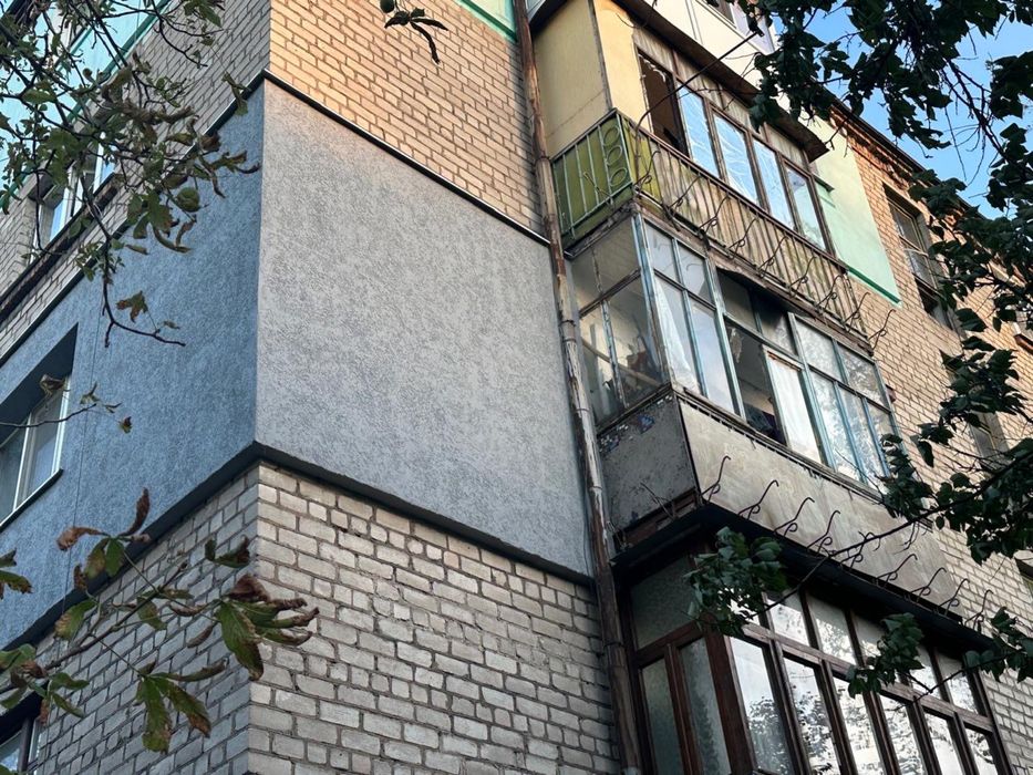 Продається 2 кімннатна квартира на Югоке .