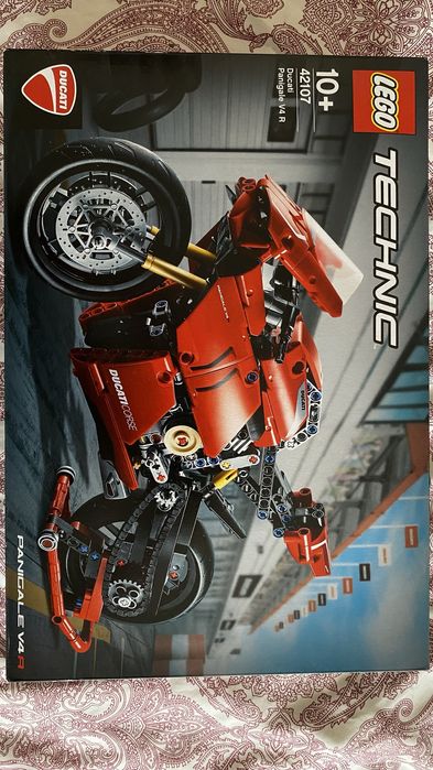 Ducati Panigale V4R LEGO