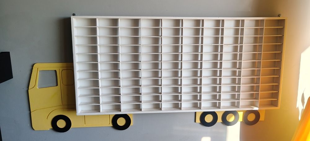 Półka ciężarówka na auta