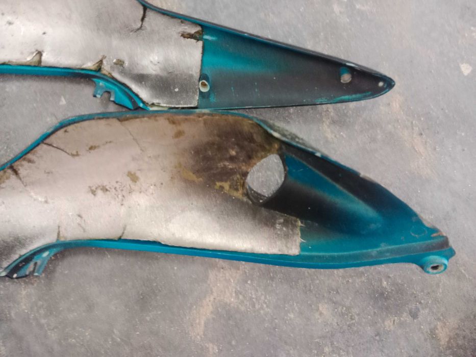 cagiva canyon boczki owiewki boczne plastiki boczek zadupek