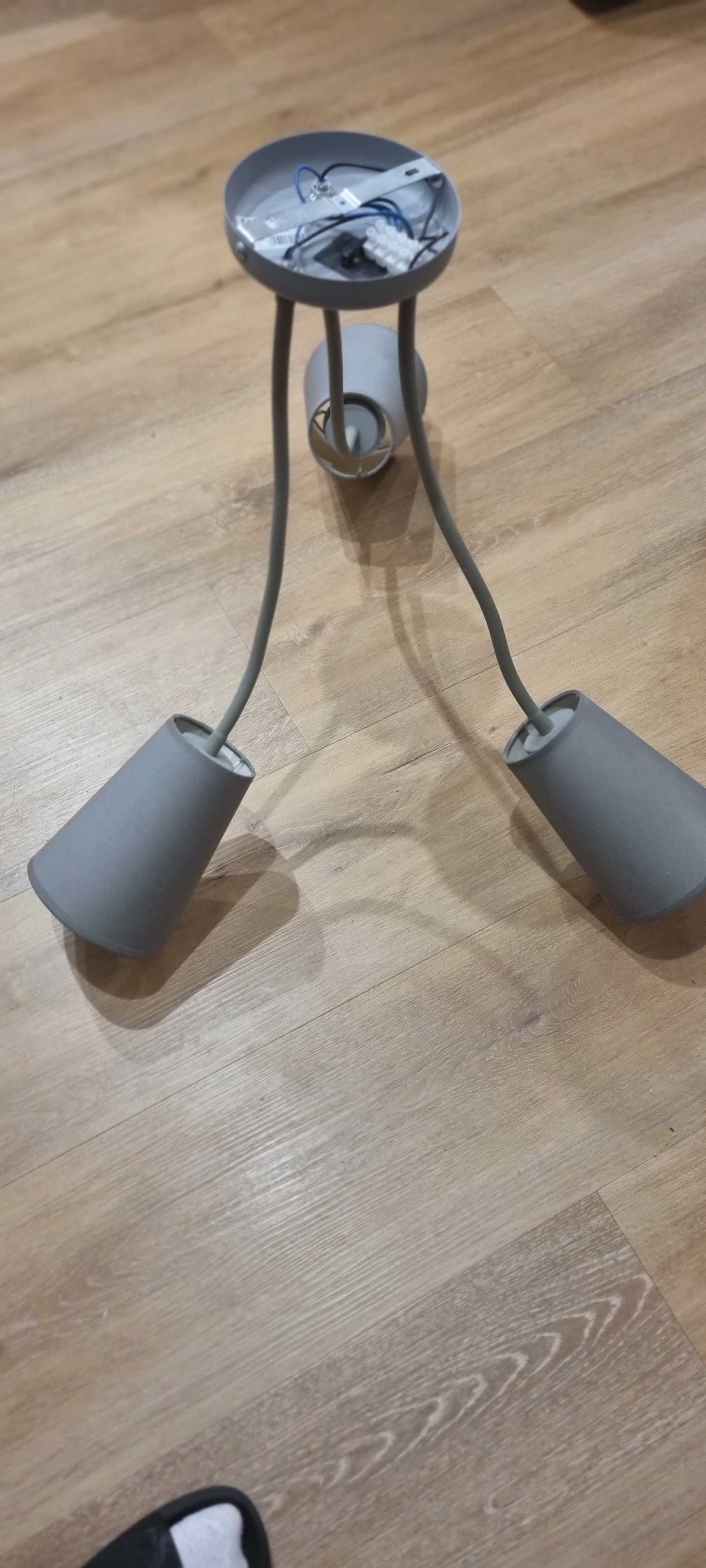 Lampa trzy punktowa