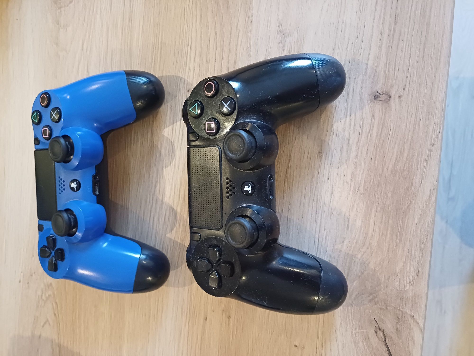 Konsola PlayStation 4