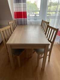 Rozkładany stół i 4 krzesła