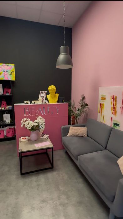 Gotowy biznes, salon fryzjersko-kosmetyczny w centrum na sprzedaż