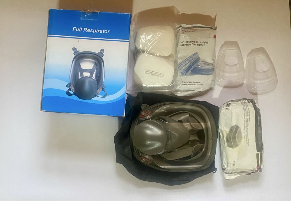 Повноліцева респираторна маска