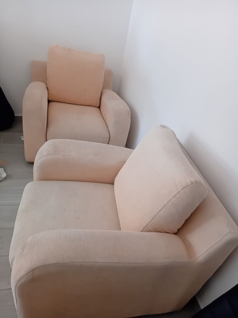 Vendo 2 sofás individuais