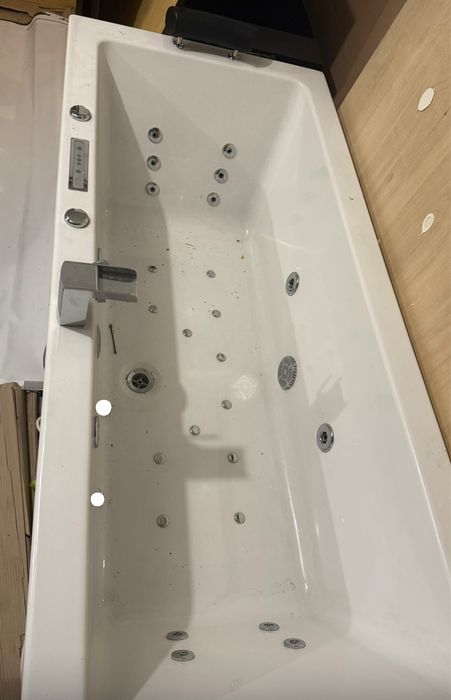 Wanna z hydromasażem riho lusso 170 x 75