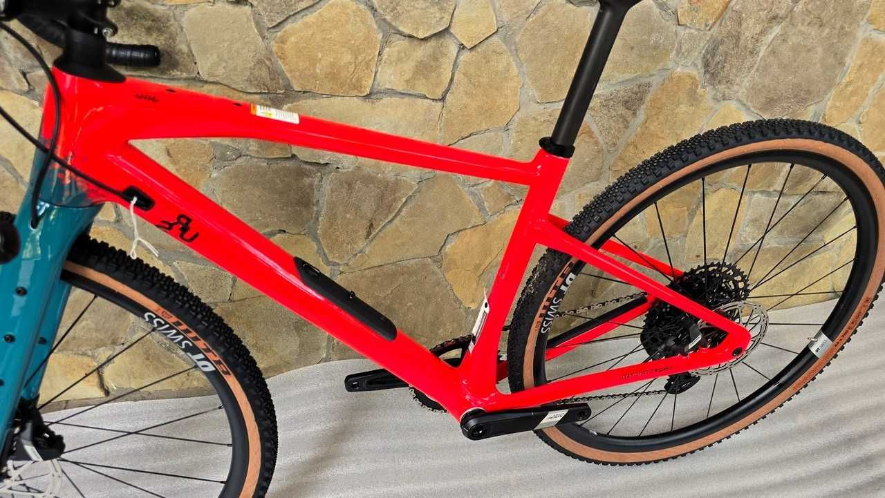 Новий карбоновий гравел BMC URS Two eTap Gravel Bike