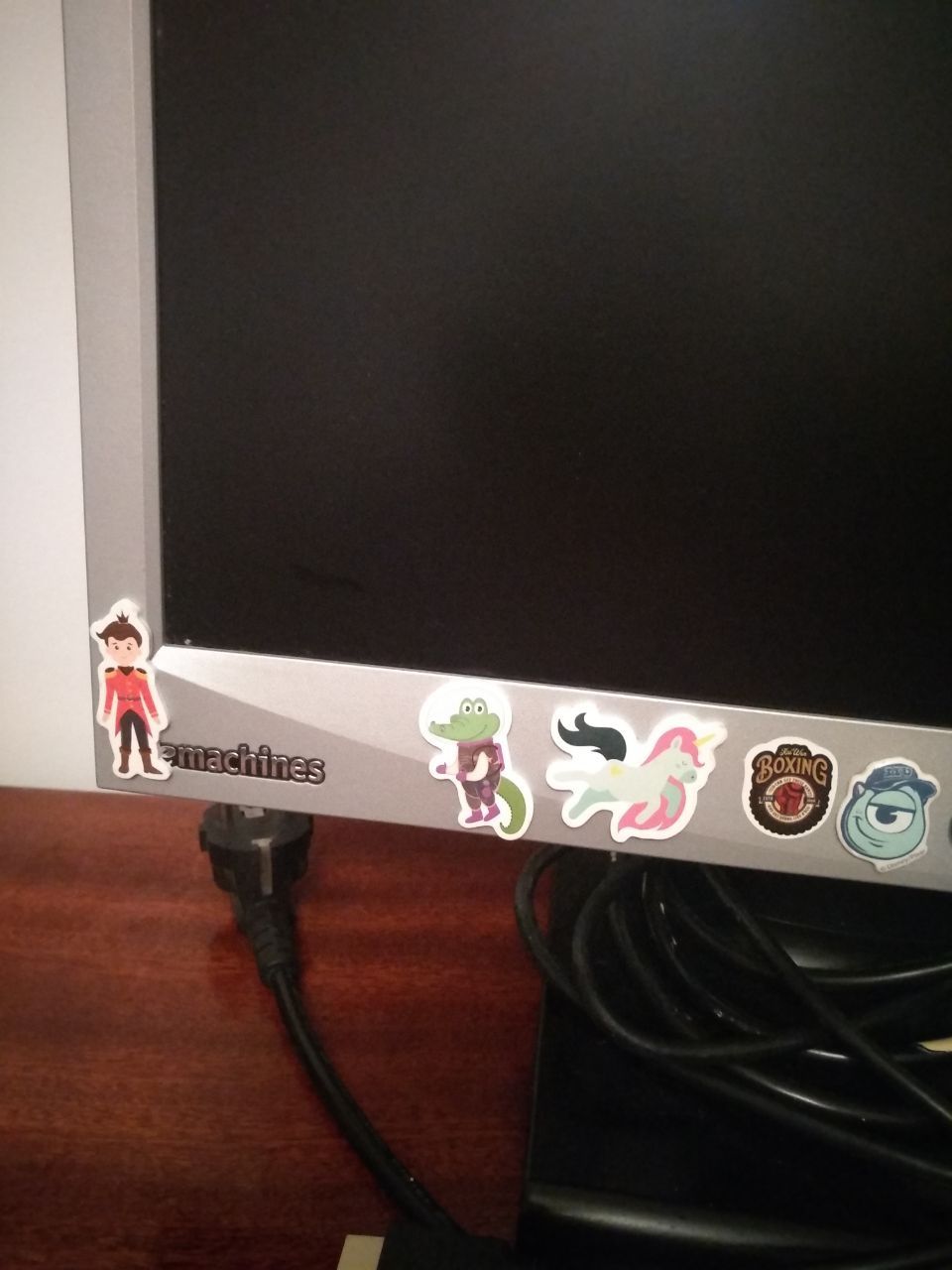 Sprzedam sprawnego monitora eMachines