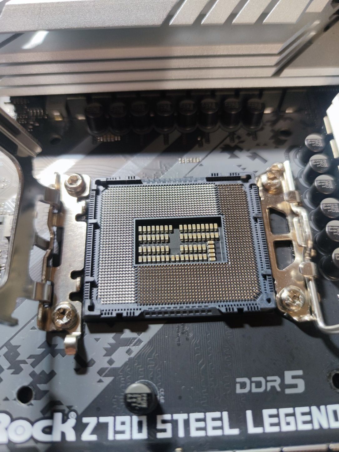 Комплект AsRock Z790 Steel Legend WIFI + I5 12600K