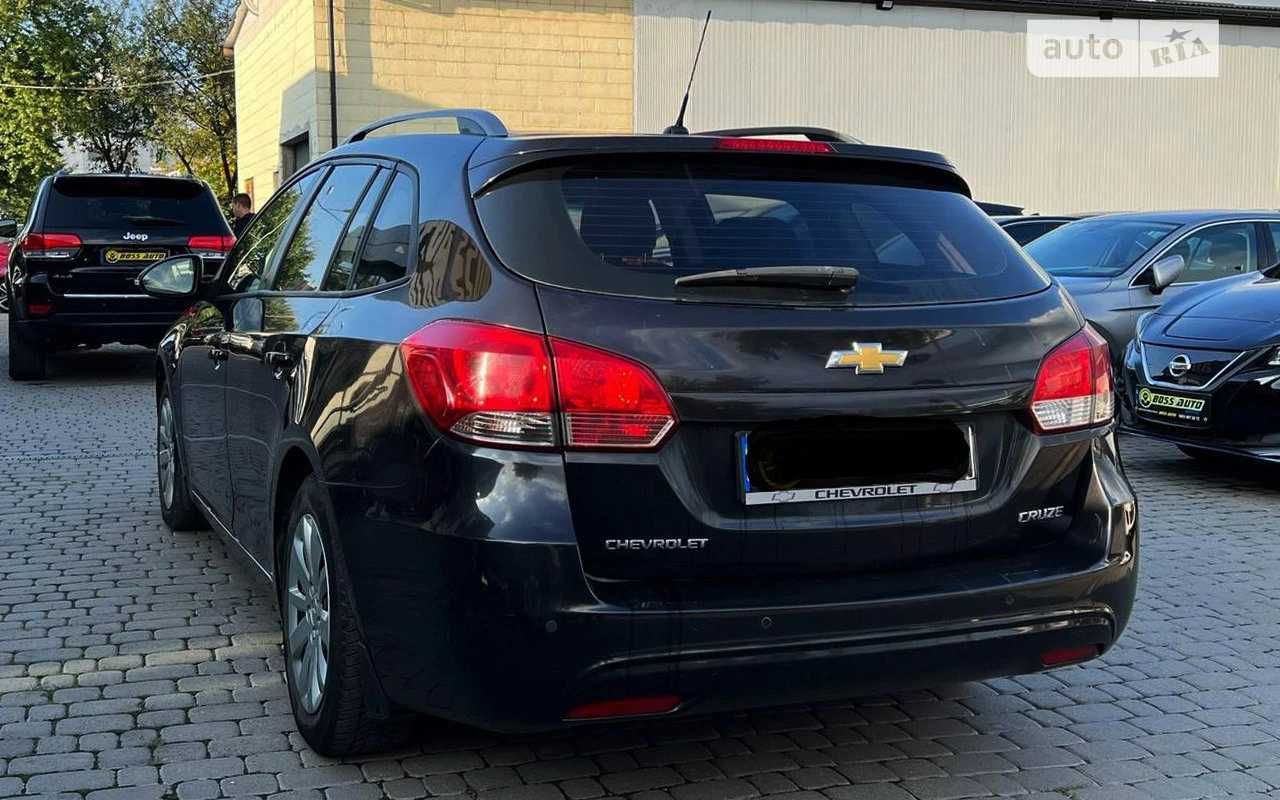 Продам офіційну Chevrolet Cruzе SW 1,4 turbo кінця 2016