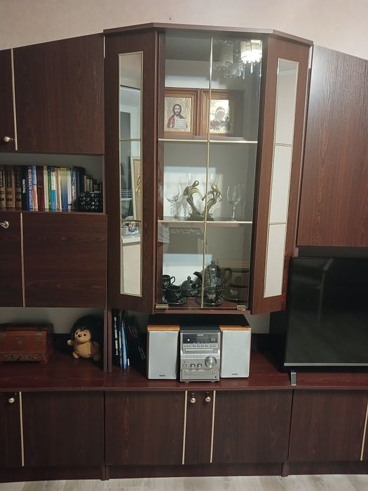 Меблева стінка з шафою+музичний центр в подарунок