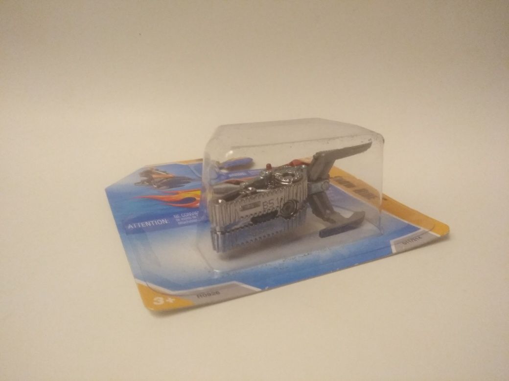 Hot Wheels turbo skuter Snow Ride 2010