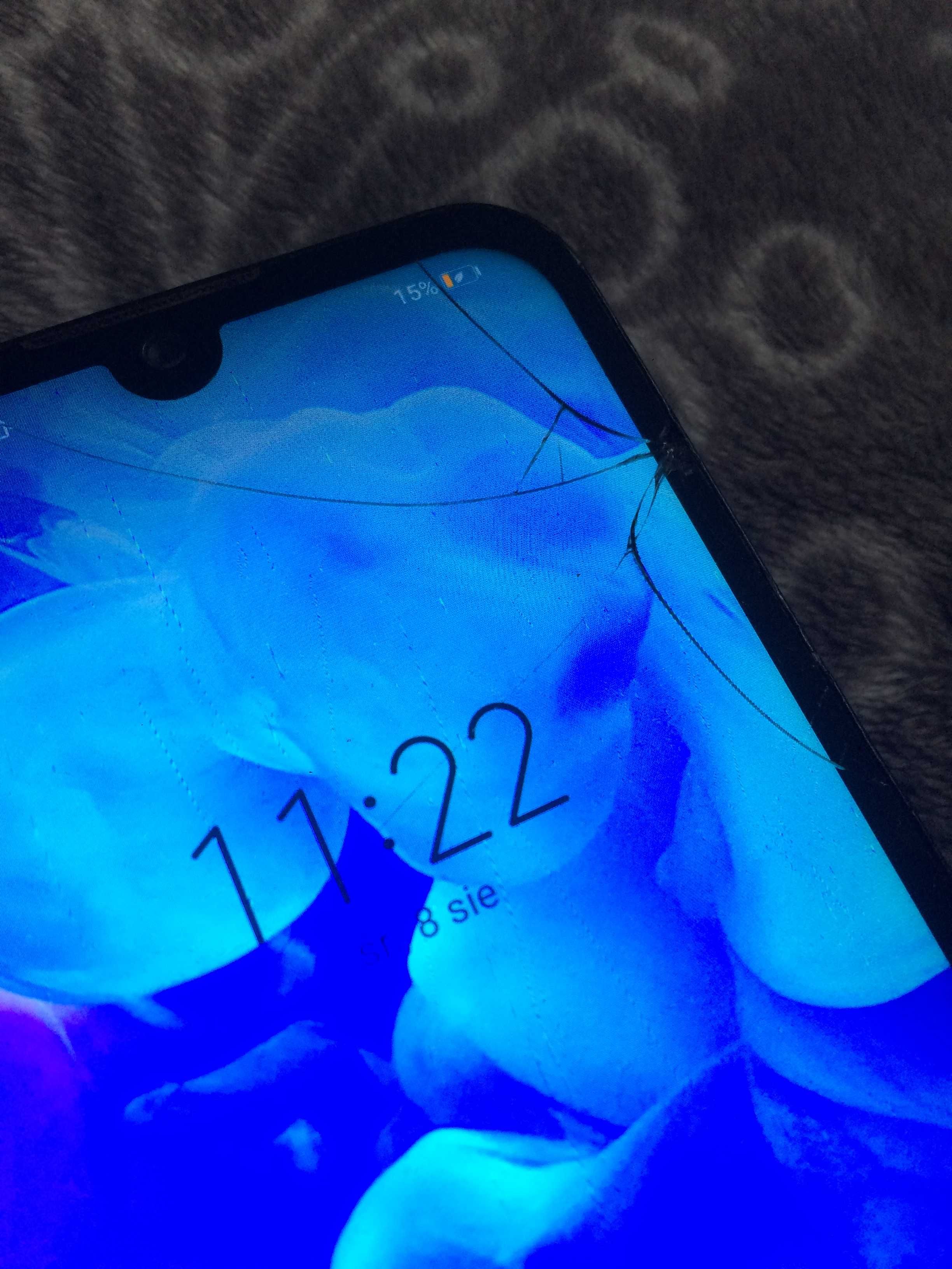 Huawei Y5 2019 pęknięta szybka sprawny