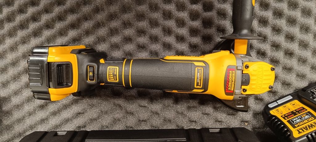 Szlifierka  kątowa DeWalt 2x5ah 18v Regulacja obrotów dcg409vs MOCNA