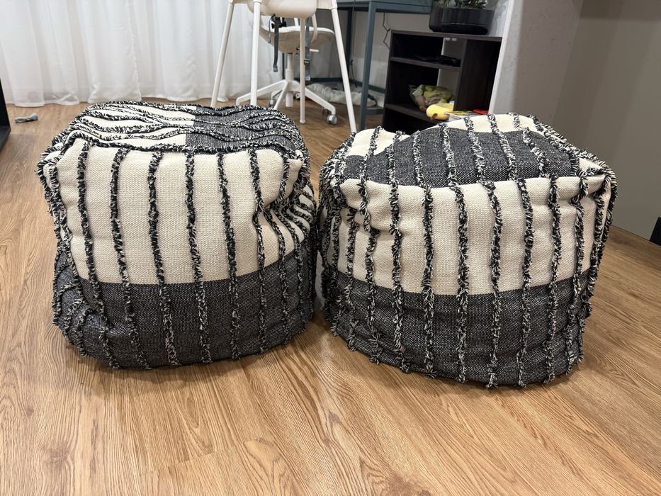 Conjunto de 2 pufes