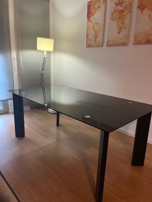 Mesa de Sala com tampo em vidro