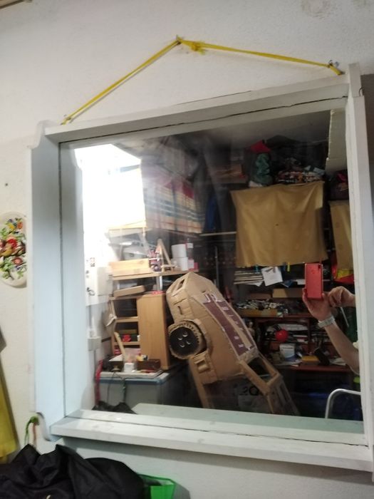 Vendo espelho branco para sala bom estado