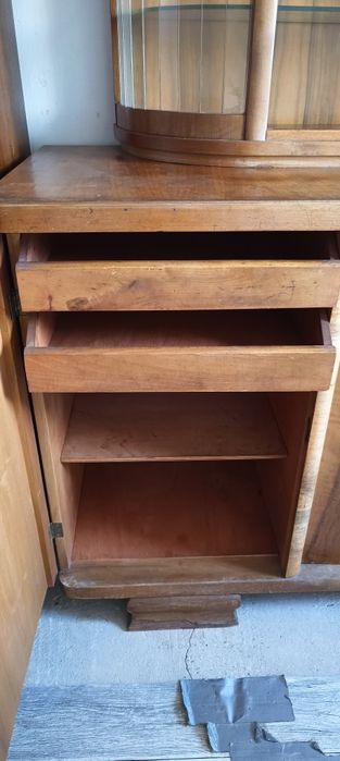 Kredens z dawnych lat