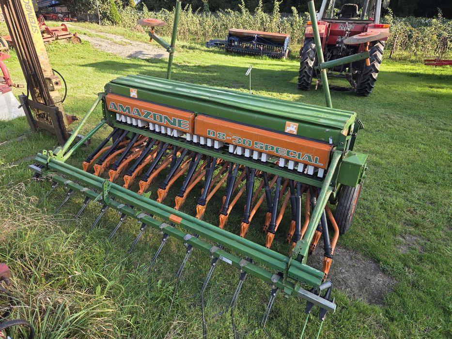 Siewnik zbożowy AMAZONE D8 SPECIAL 3M