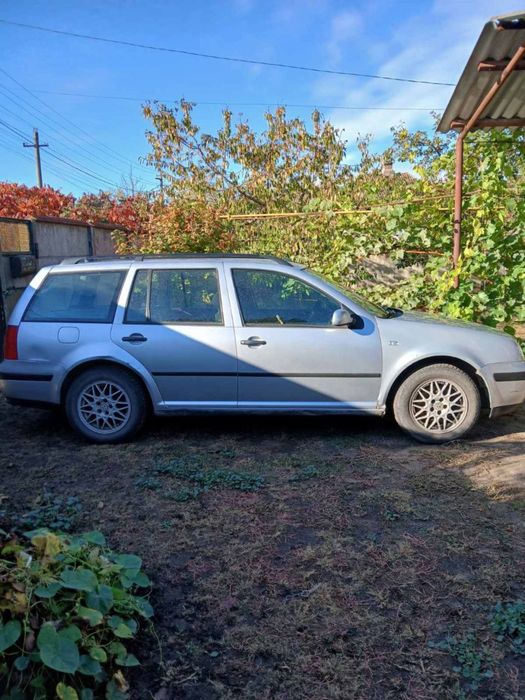 Продам авто volkswagen golf 4 1.9 TDI 2002 на полном ходу