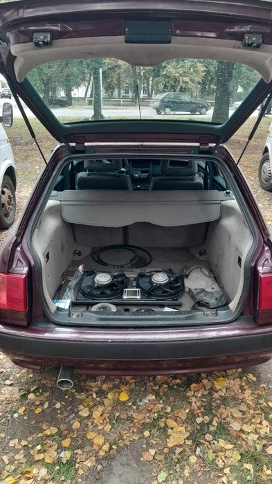 Двері ляда абс 2.0Е ауді 80 б4 АКПП авант