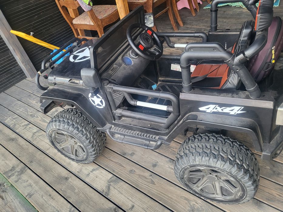 Auto samochód na akumulator monster Jeep 4x4 duży