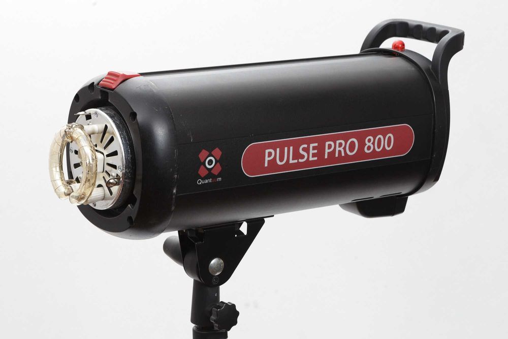 Lampa błyskowa studyjna Quantuum Quadralite Pulse pro 800 1