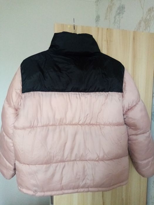 Продам женскую куртку