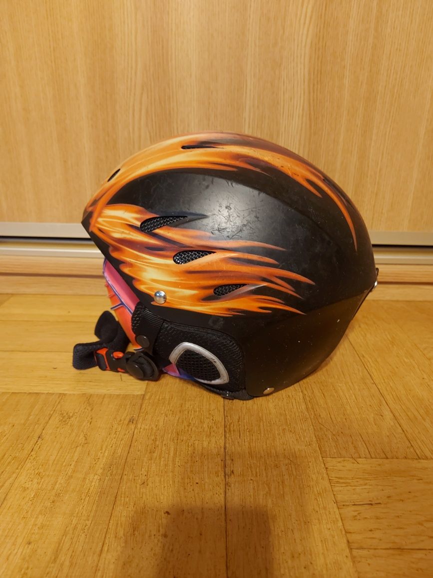 Kask na narty, snowboard rozmiar 55/56 cm.